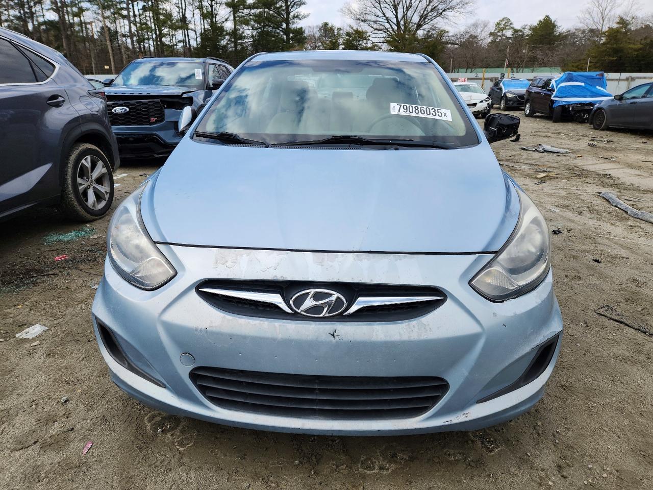 2013 Hyun Accent