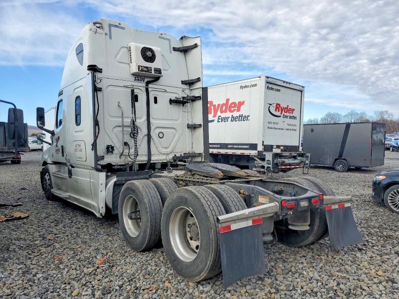 2019 Freigliner 2019 Freightliner Cascadia 126 Semi Truck