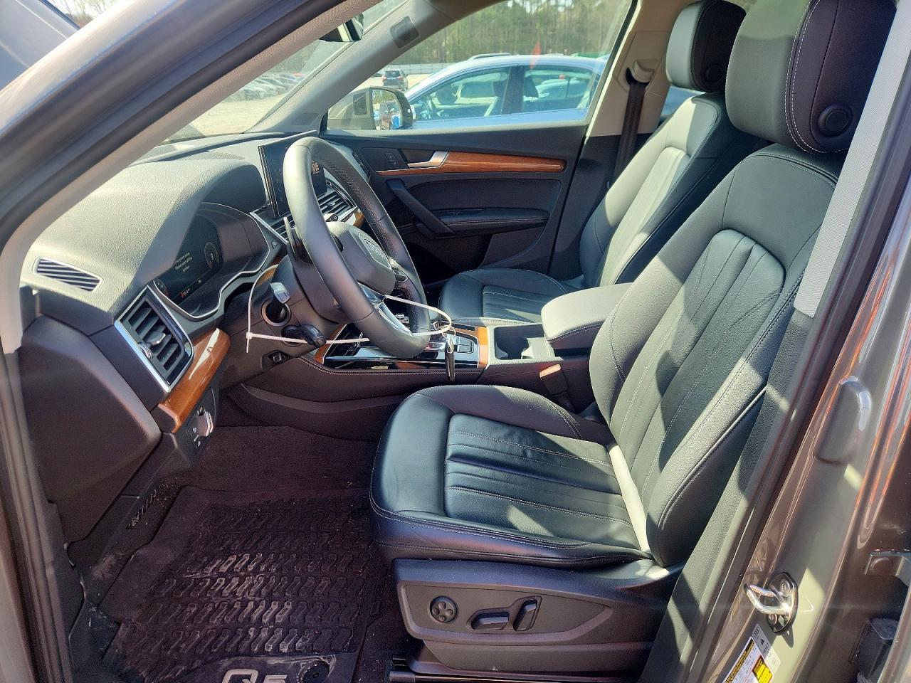 2023 Audi Q5 Premium Plus 45