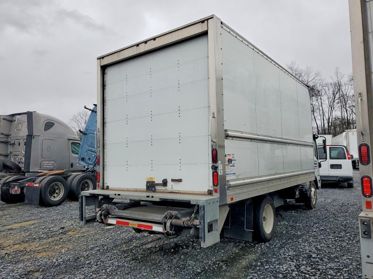 2020 Isuzu NPR HD BOX Truck