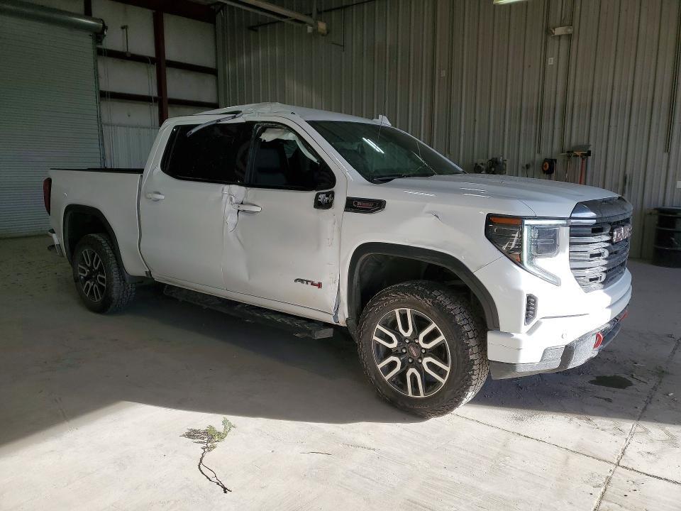 2023 GMC Sierra K1500 AT4