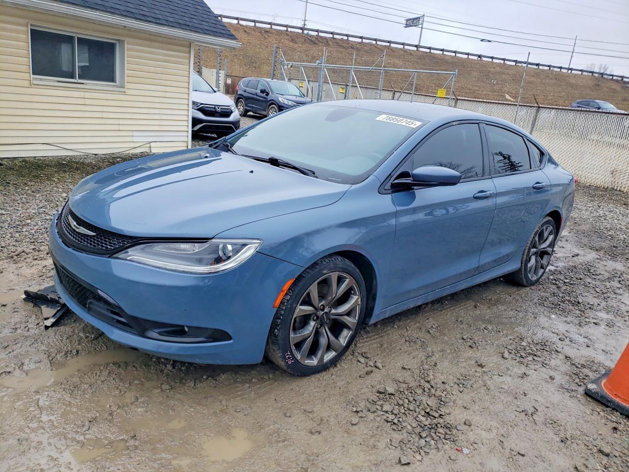 2015 Chrysler 200 s