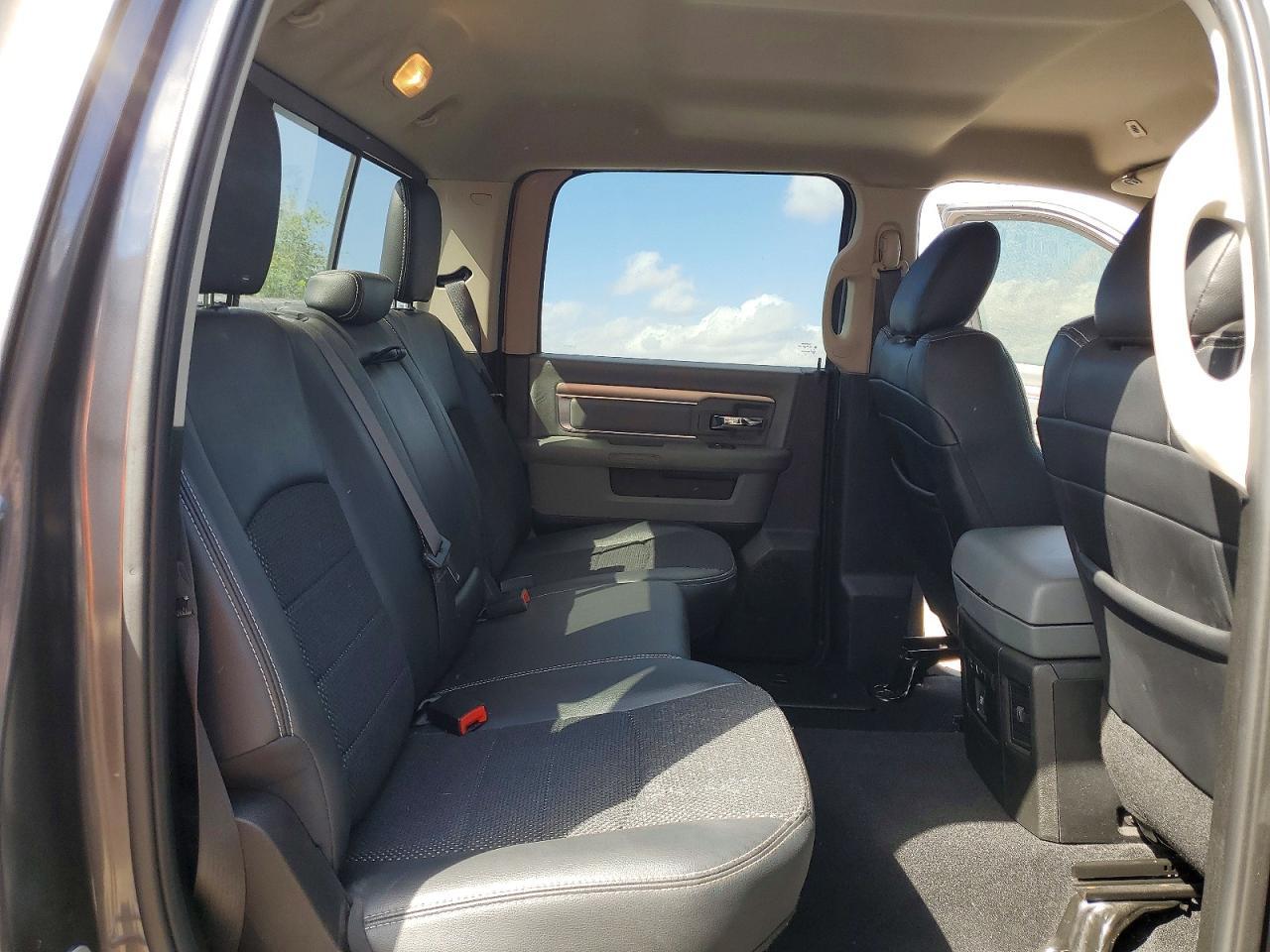2019 Dodge RAM 1500 Classic SLT