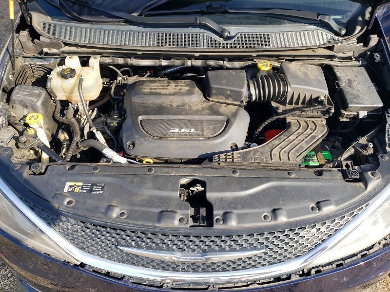 2017 Chrysler Pacifica Touring l