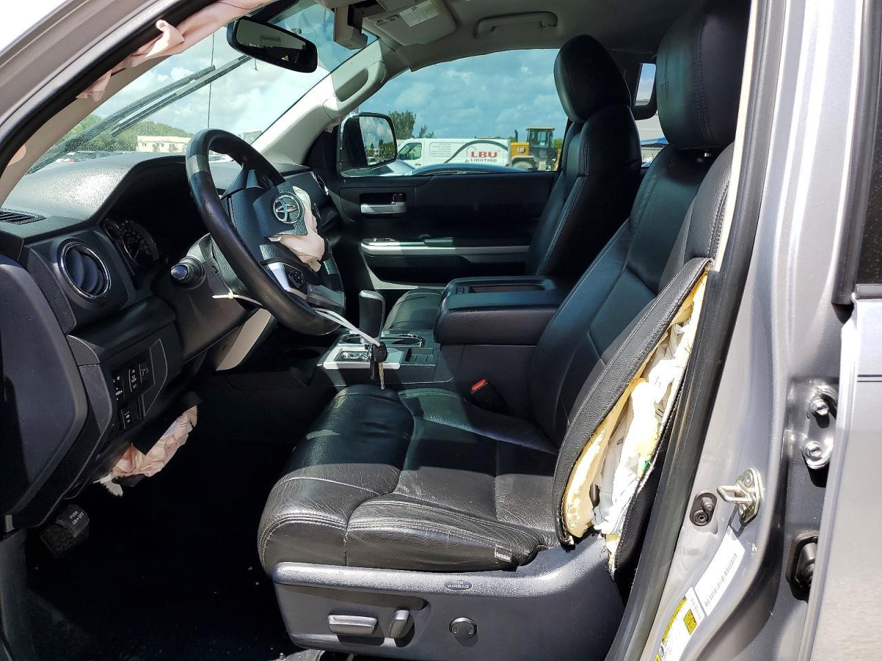 2017 Toyota Tundra SR5