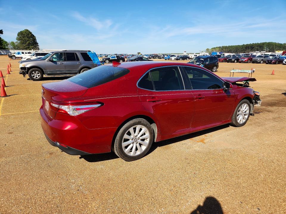 2019 Toyota Camry le