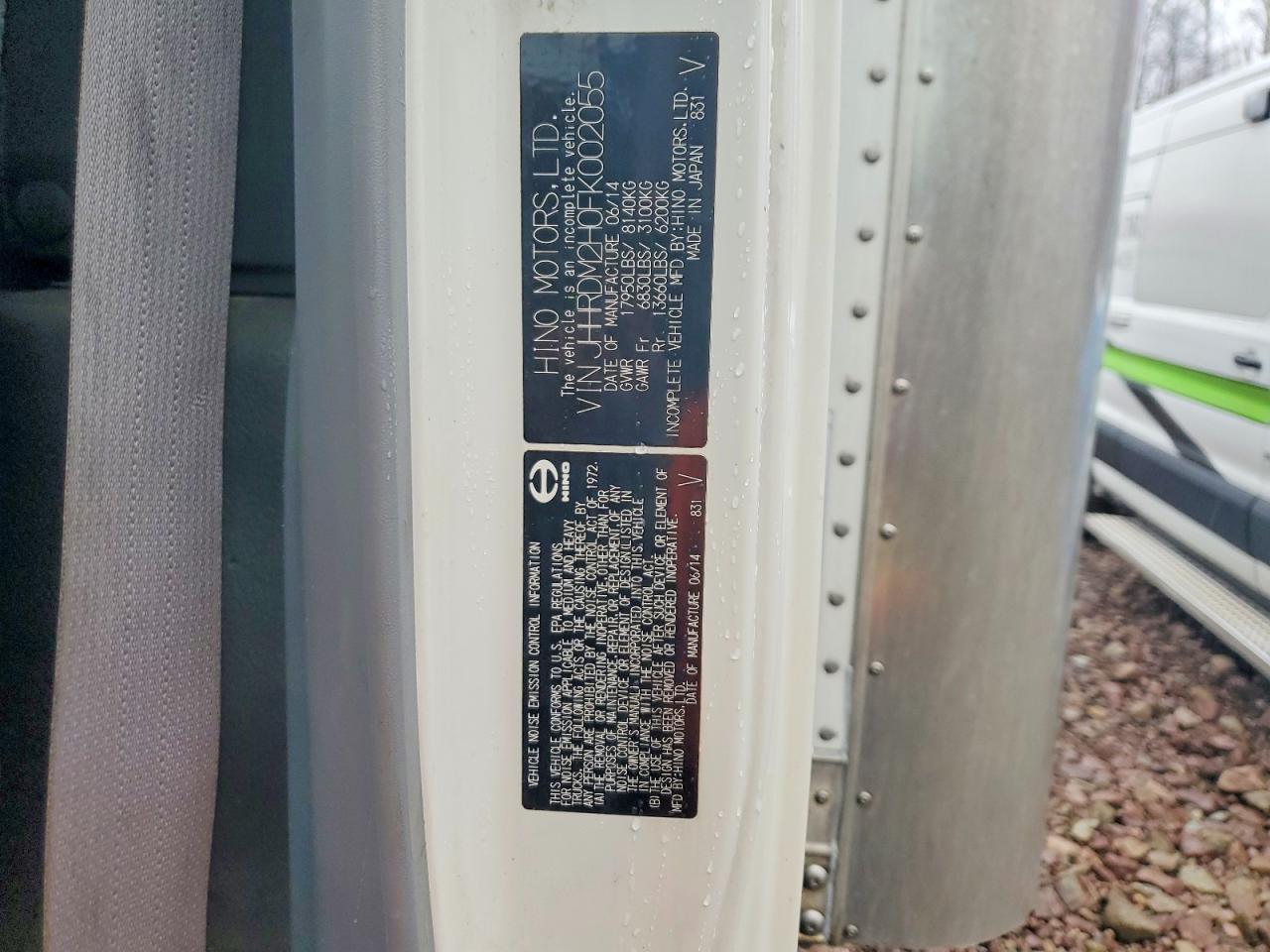 2015 Hino 195 BOX Truck