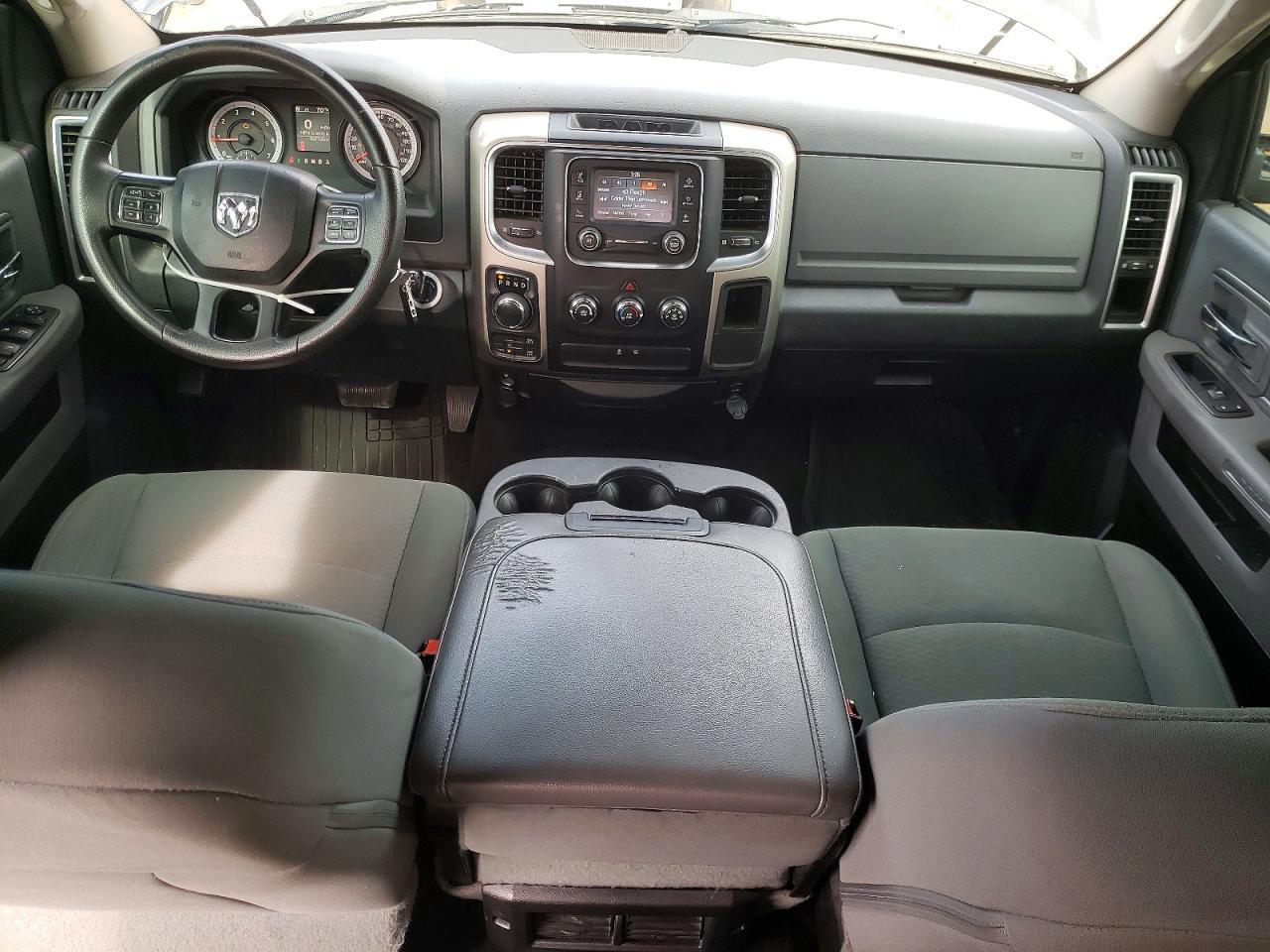 2015 Dodge RAM 1500 SLT