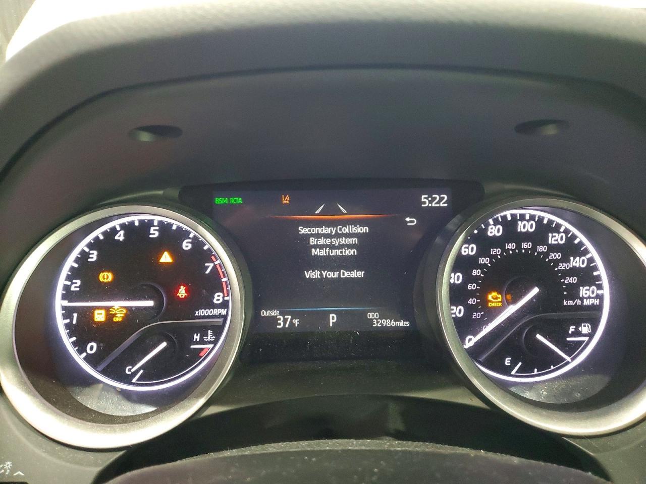 2021 Toyota Camry le