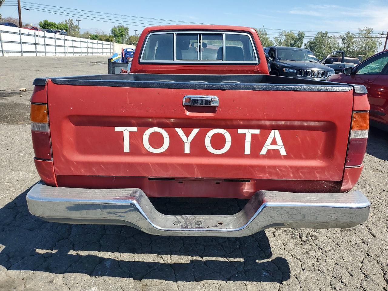 1991 Toyota Pickup Deluxe