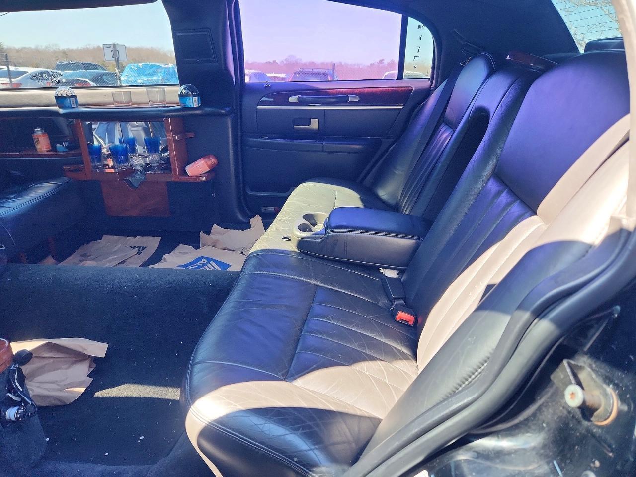 2007 Lincoln Townhouse Town car Executive