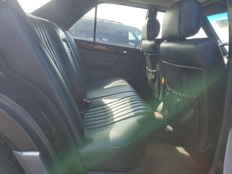 1992 Mercedes-Benz 300 e 2.6