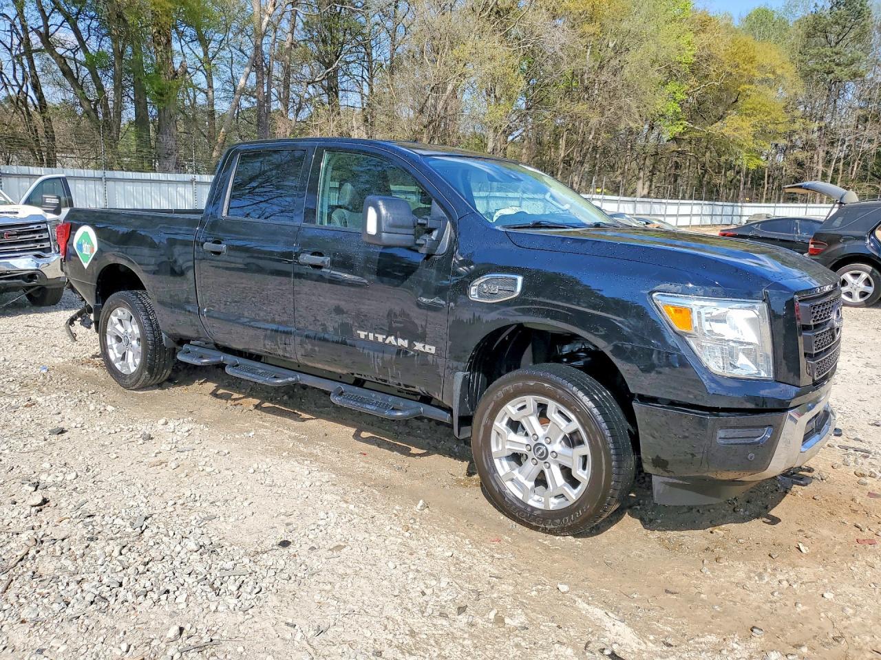 2023 Nissan Titan XD SV