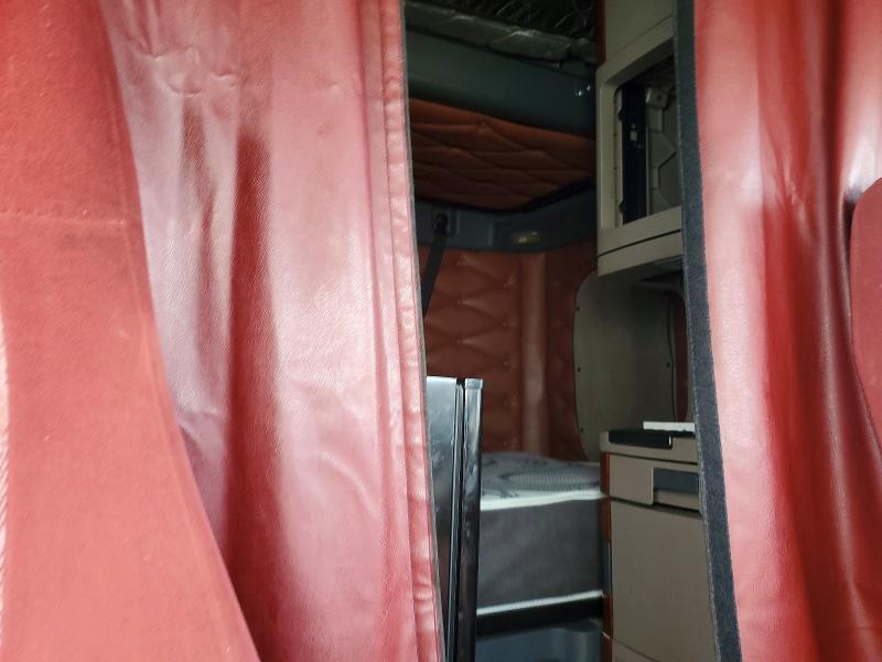 2013 Freigliner 2013 Freightliner Cascadia Semi Truck