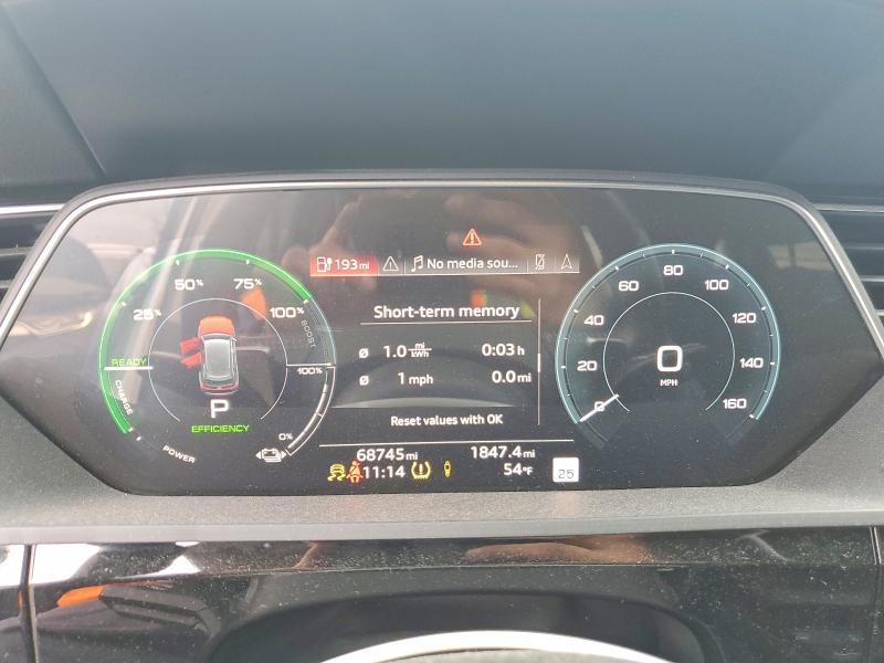 2021 Audi E-tron Premium Plus