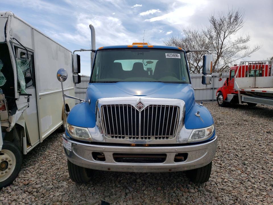 2004 International 4400 Roll-off Container Truck