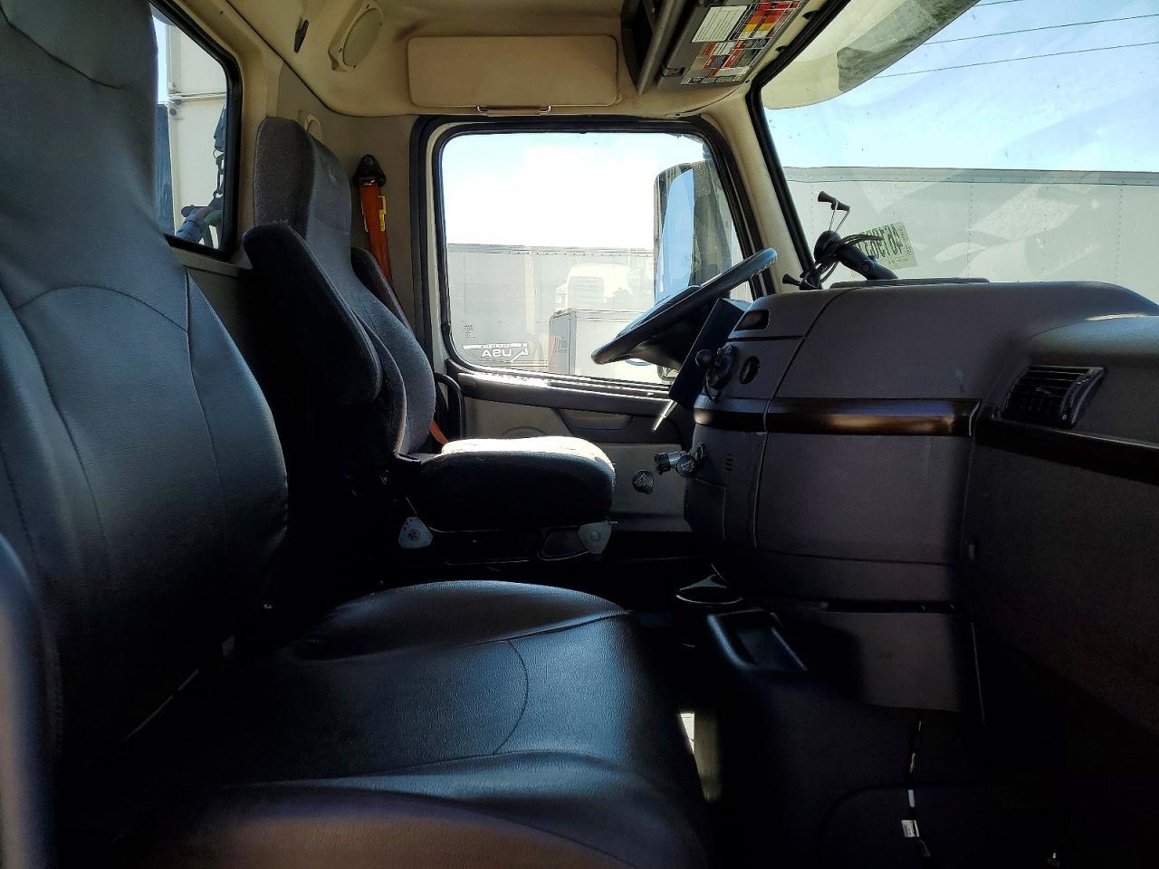 2017 Volvo VNL Semi Truck