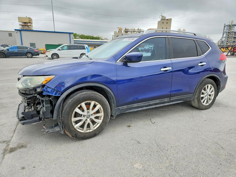 2017 Nissan Rogue sv