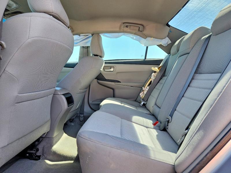 2016 Toyota Camry le