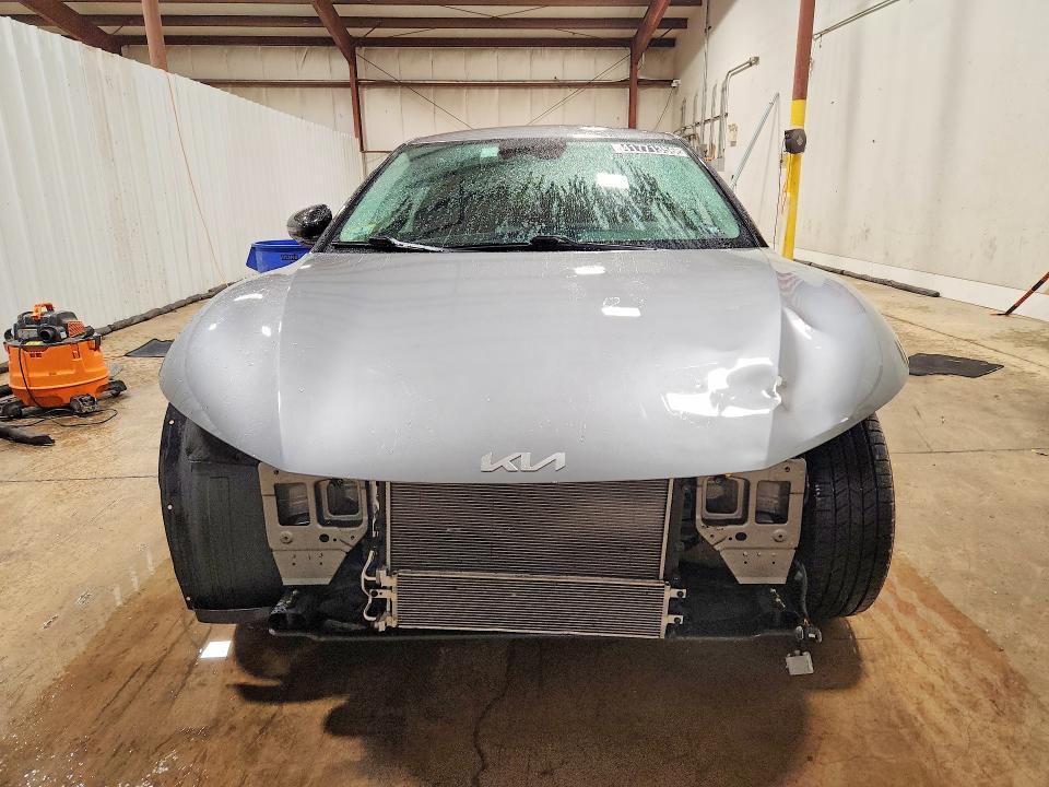 2024 KIA EV6 Wind