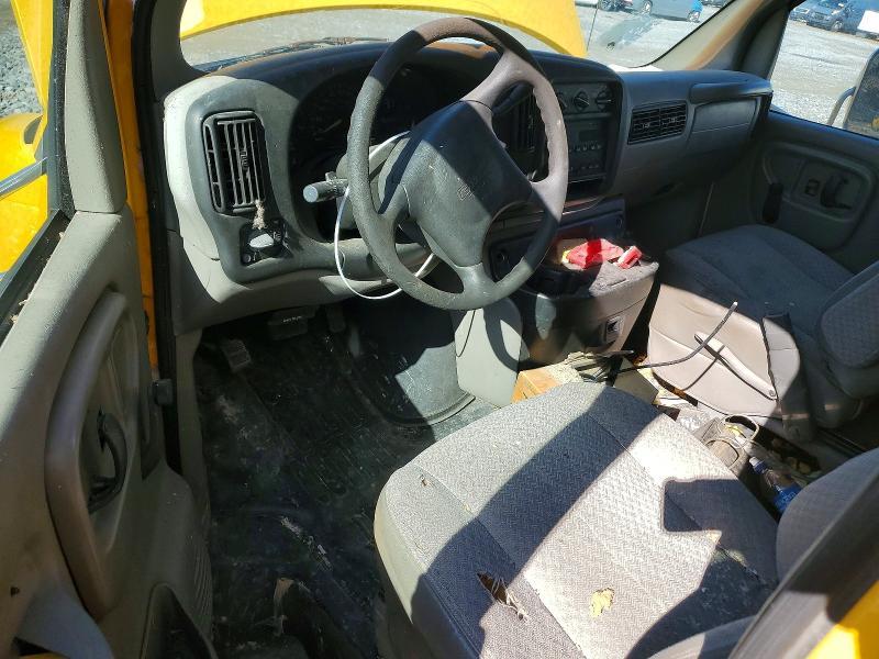 2001 GMC Savana Cutaway G3500