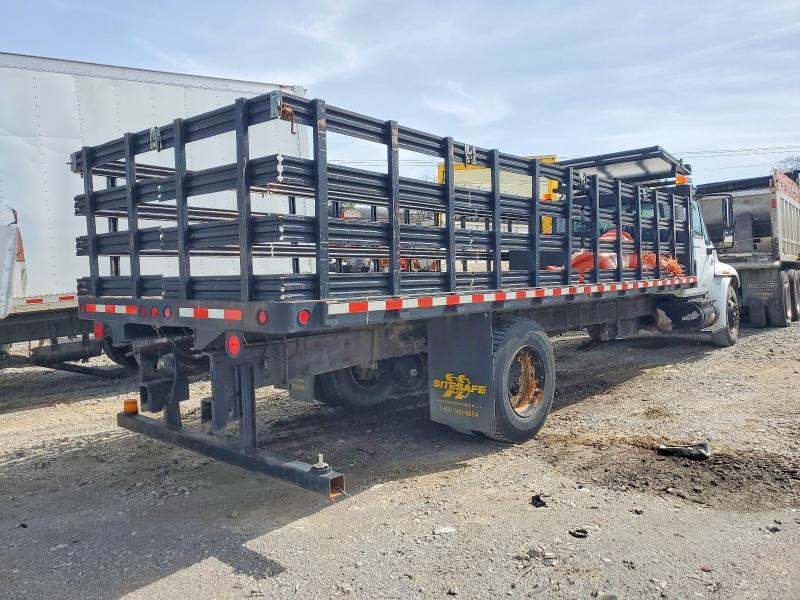 2007 International 4300 Flatbed Truck