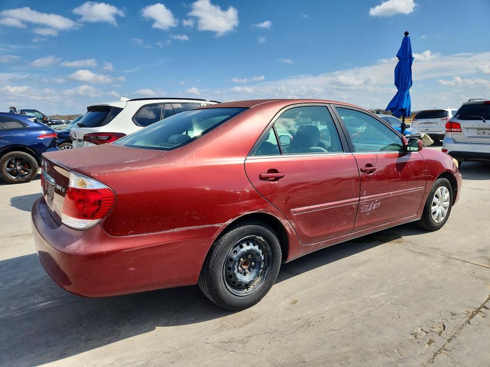 2006 Toyota Camry le