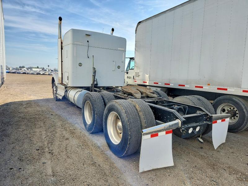 2015 Kenworth T880 Semi Truck