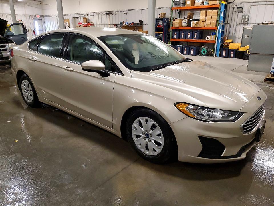 2019 Ford Fusion s