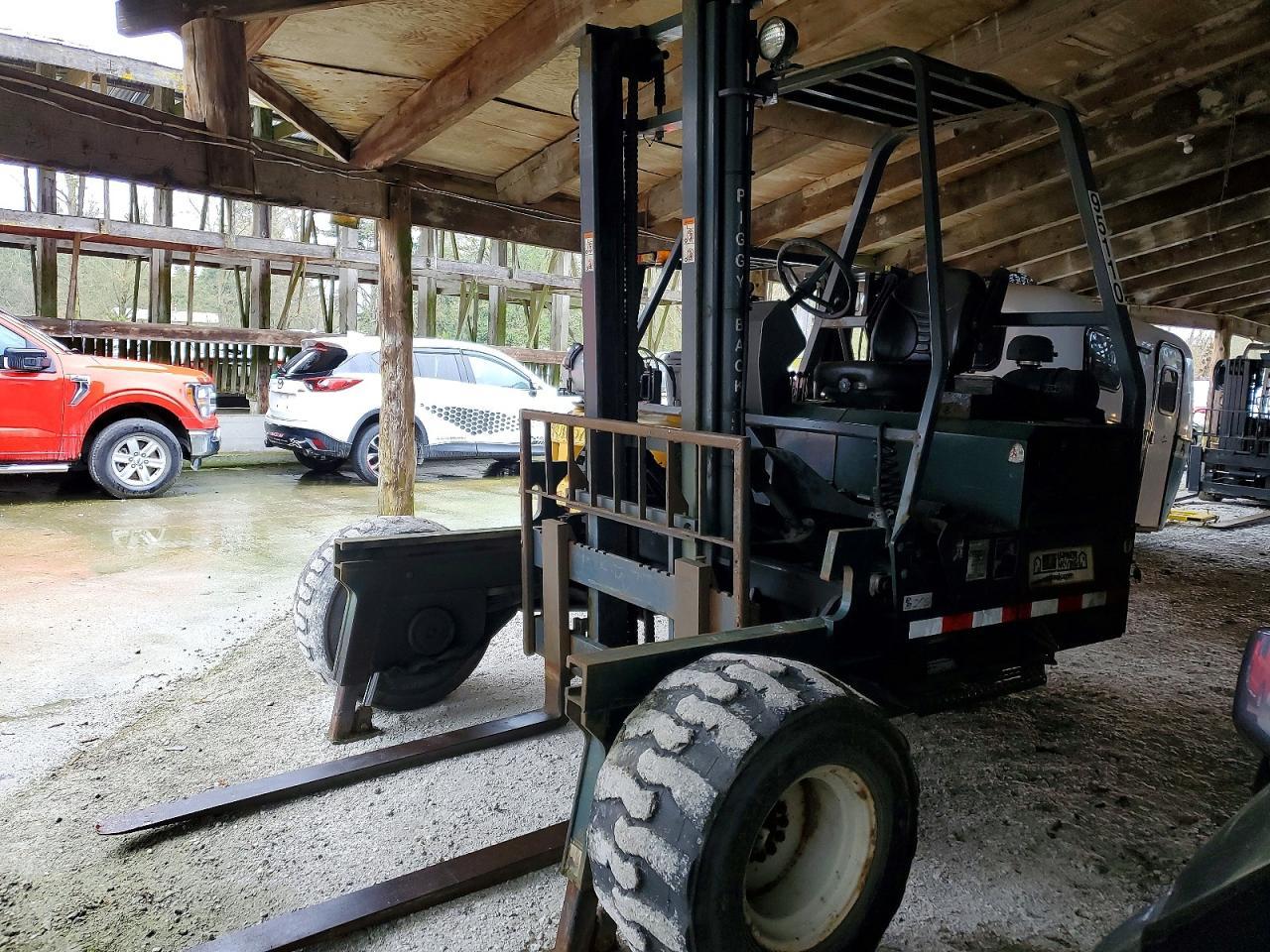 2006 Caterpillar Forklift