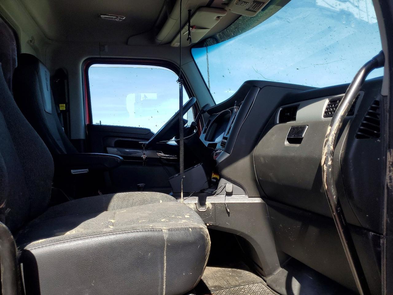 2023 Kenworth T880 Dump Truck