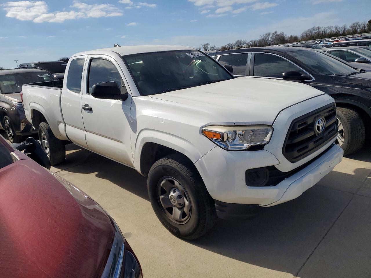 2016 Toyota Tacoma SR