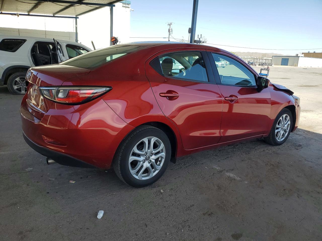 2017 Toyota Yaris ia Base