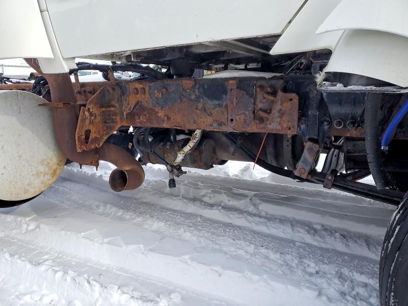2014 Kenworth T680 Truck Cab AND Chassis