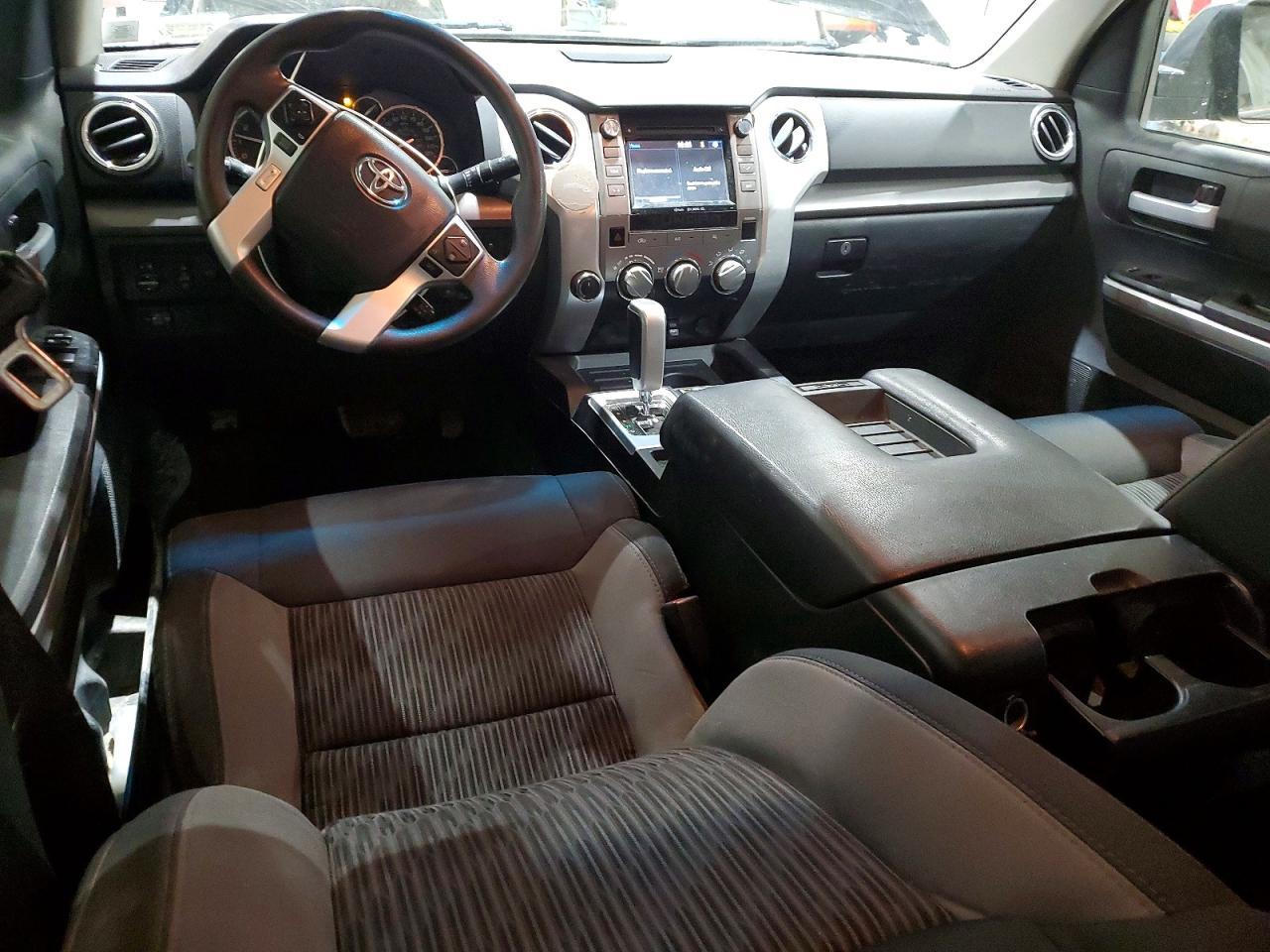 2017 Toyota Tundra SR5