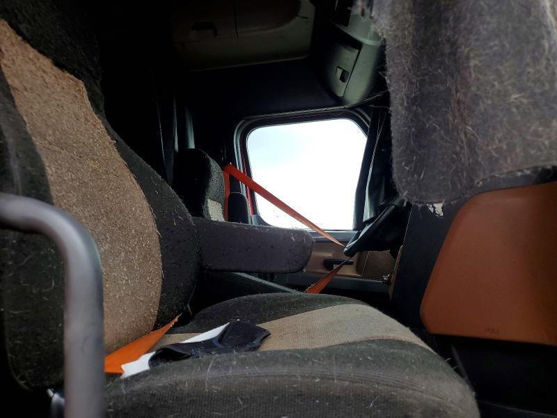 2020 Freightliner Cascadia 126 Semi Truck