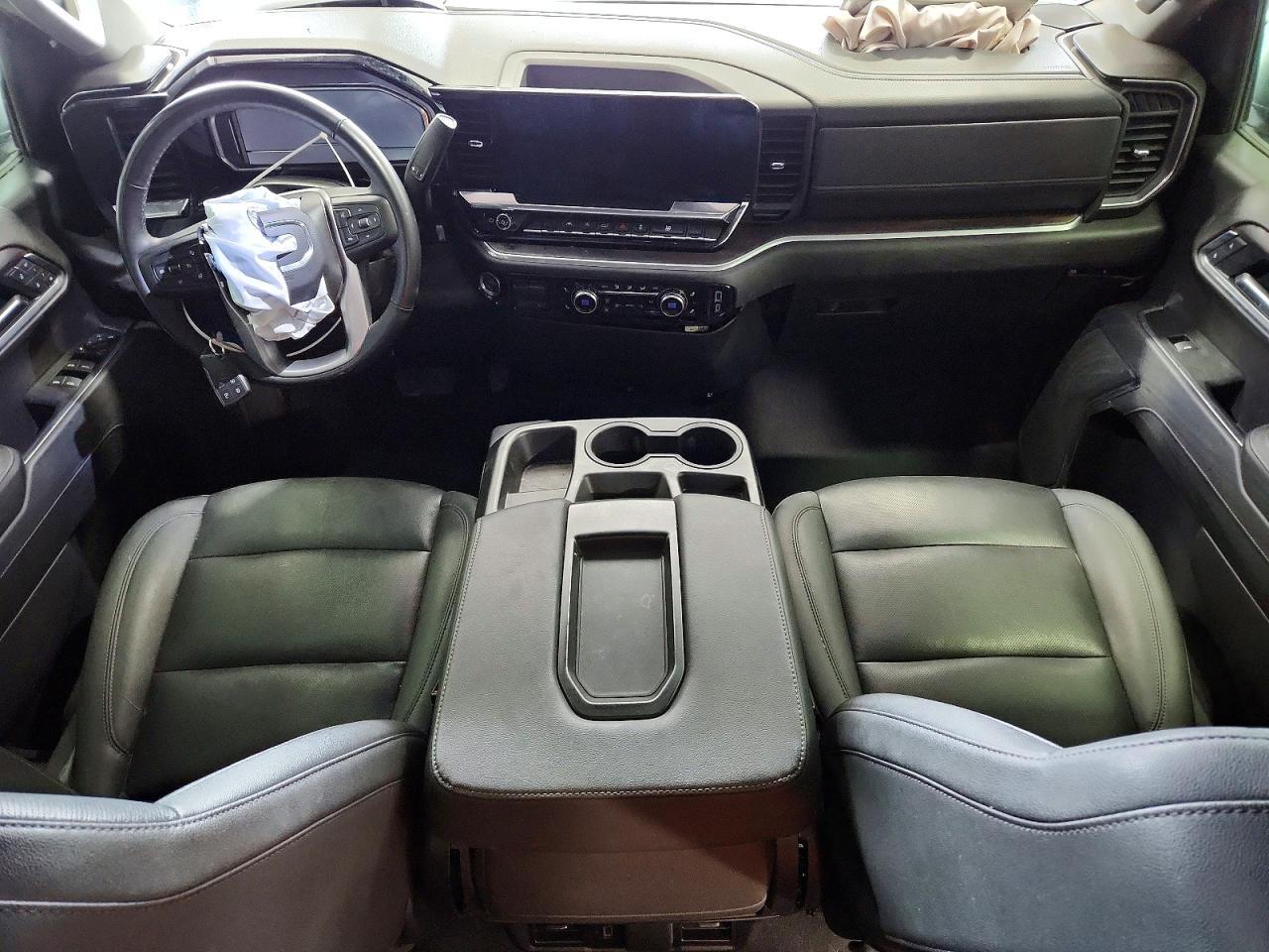 2025 GMC Sierra K1500 SLT