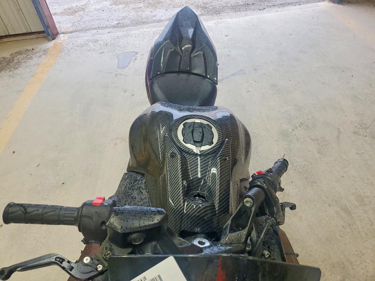 2021 Kawasaki EX650 N