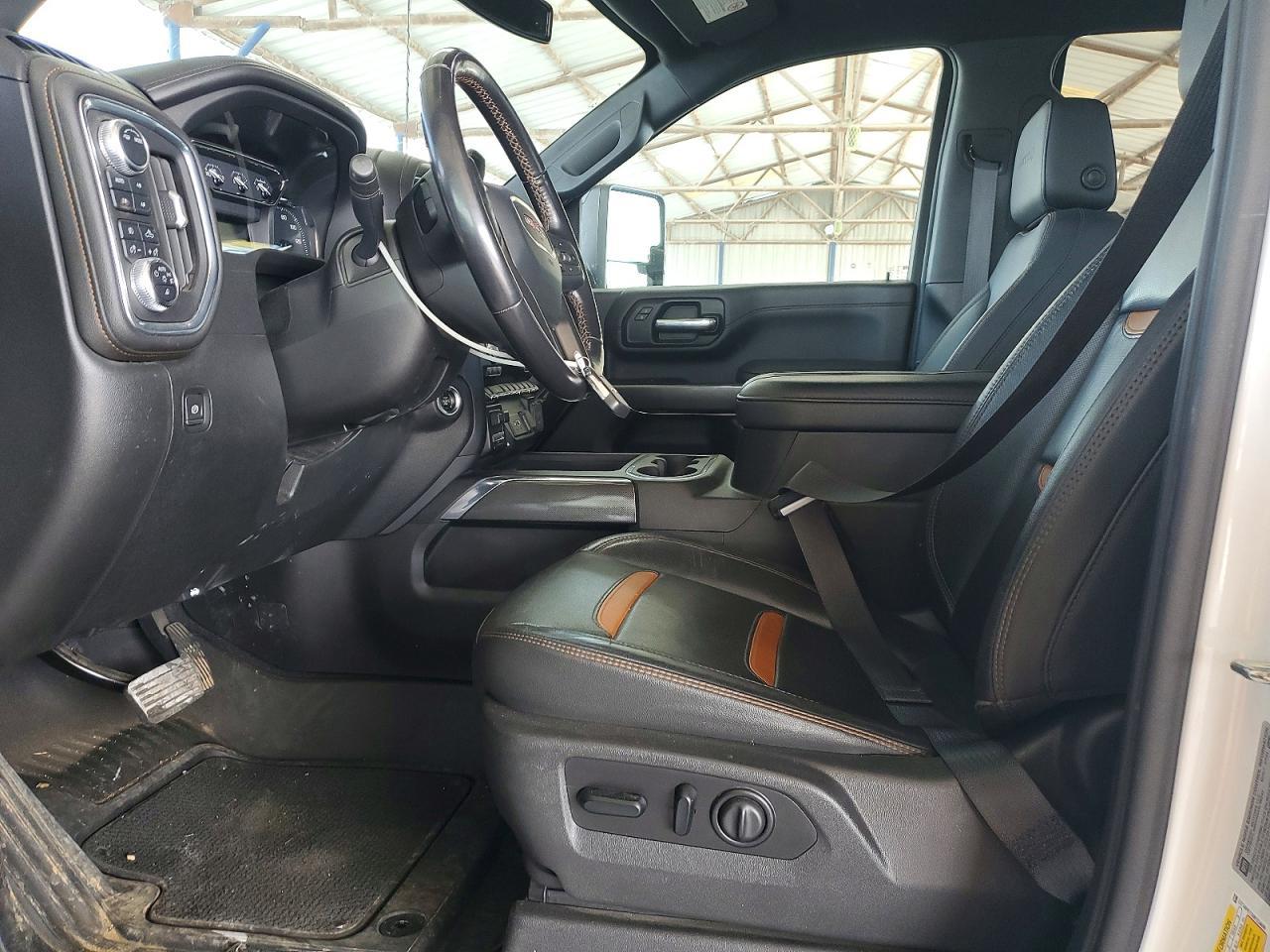 2021 GMC Sierra K2500 AT4