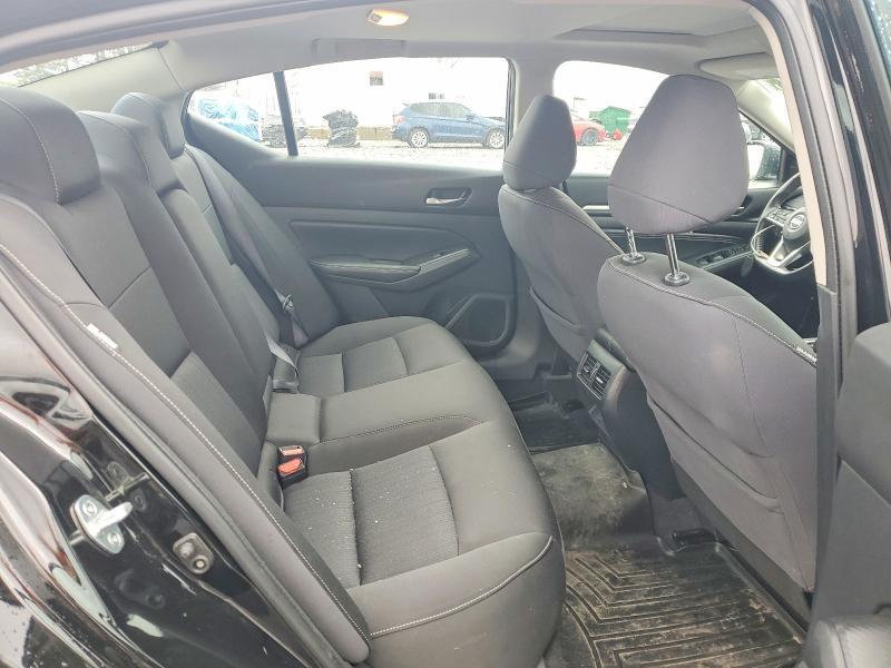 2019 Niss Altima 2.5 sv