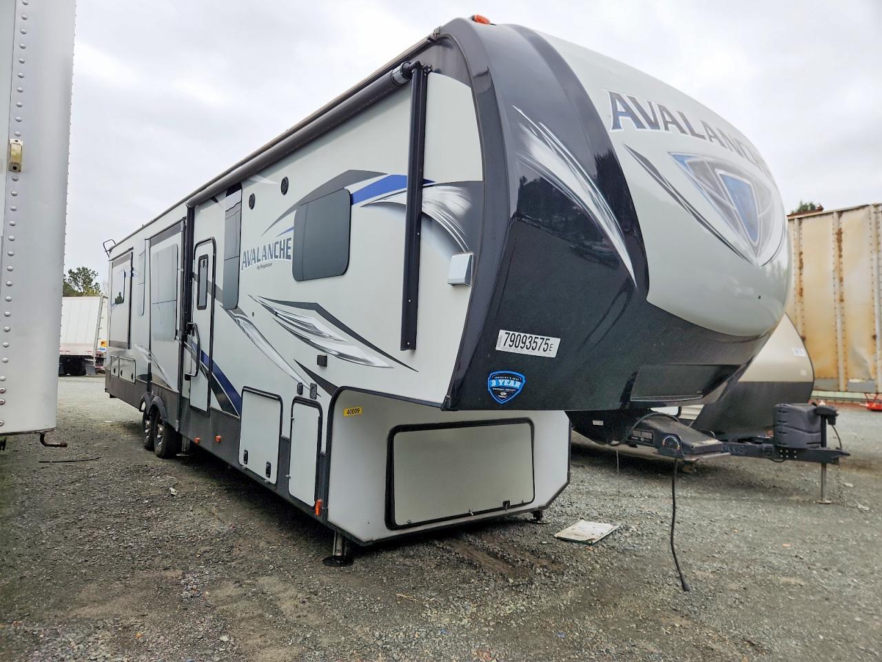 2019 Keystone Avalanche Camper