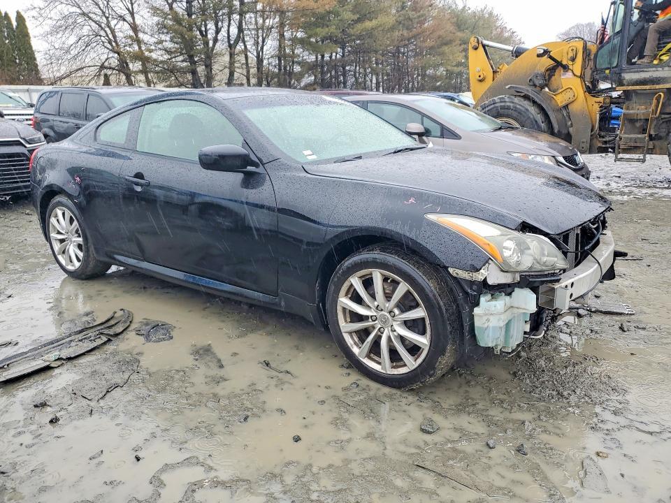 2011 Infiniti G37 Coupe x