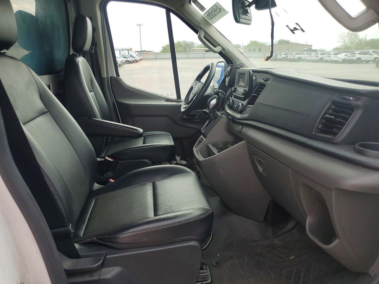 2022 Ford Transit Delivery Truck