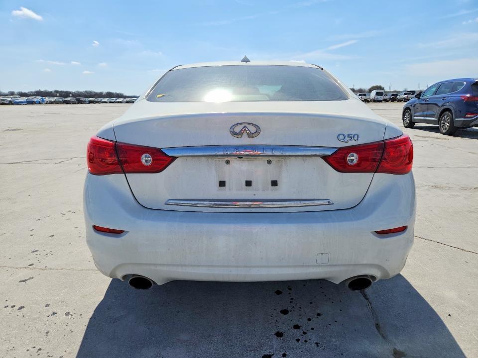 2015 Infiniti Q50 Premium