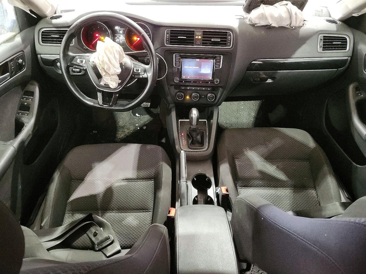 2016 Volkswagen Jetta Unknown