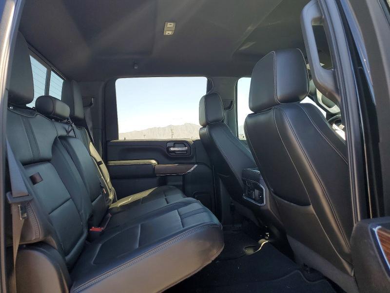 2022 Chevrolet Silverado K2500 High Country