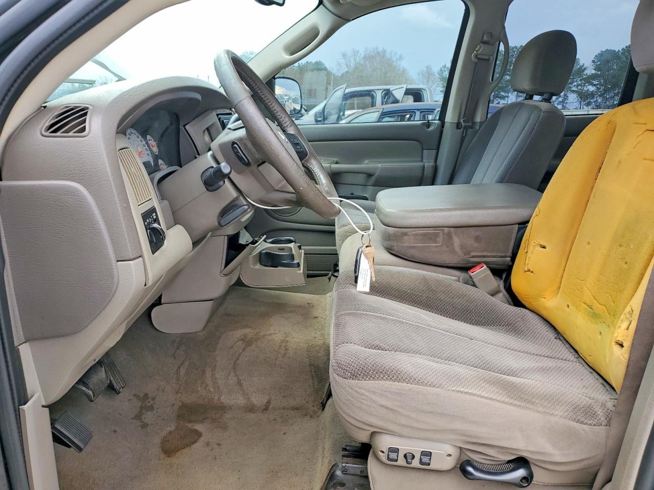 2004 Dodge RAM 1500 ST