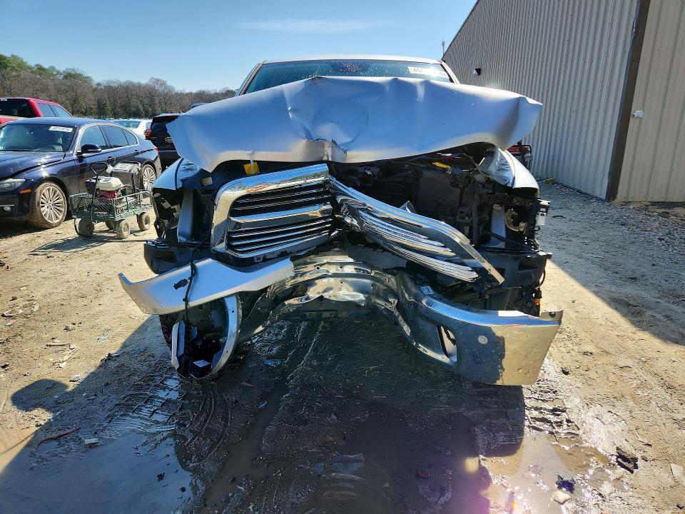 2017 Dodge RAM 1500 SLT