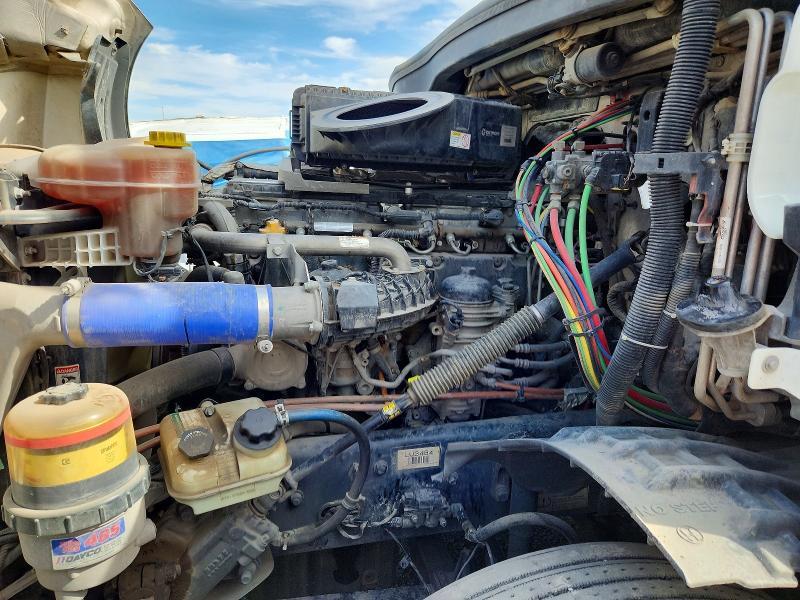 2020 Freigliner 2020 Freightliner Cascadia 126 Semi Truck