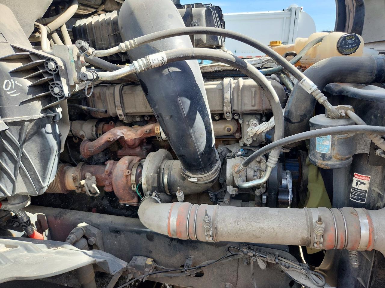 2020 Freigliner 2020 Freightliner Cascadia 126 Semi Truck